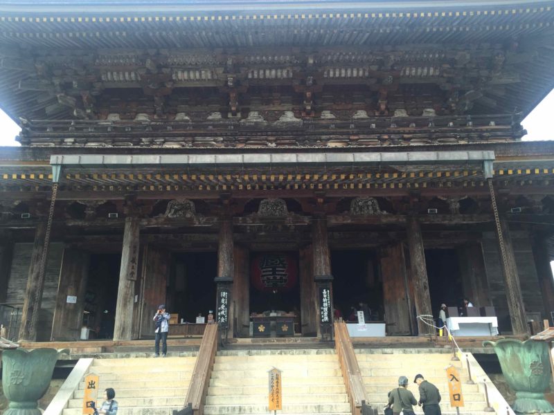 金峯山寺の本堂